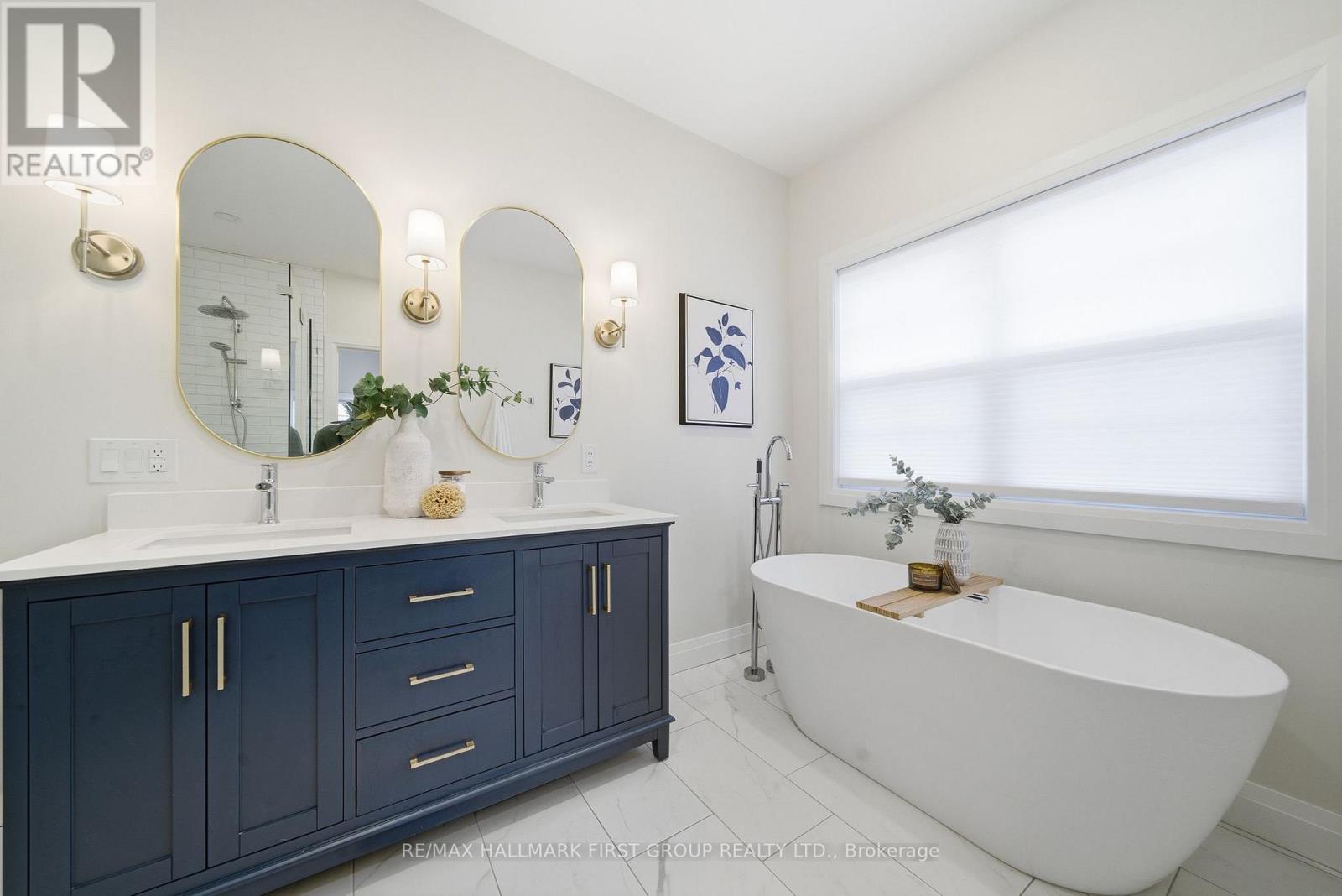 8 ARCHIBALD COURT - 29