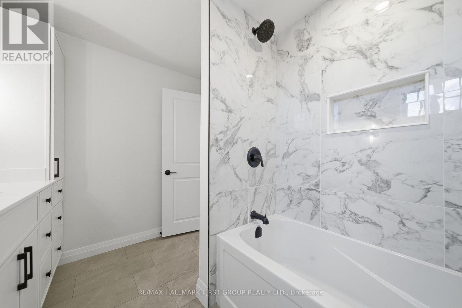 8 ARCHIBALD COURT - 42