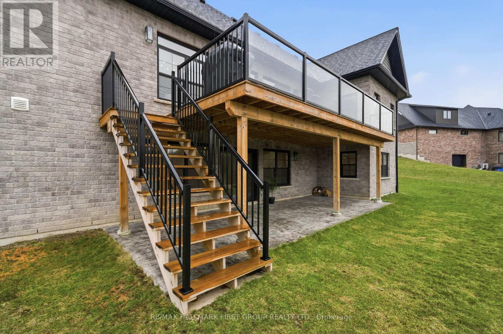 8 ARCHIBALD COURT - 46