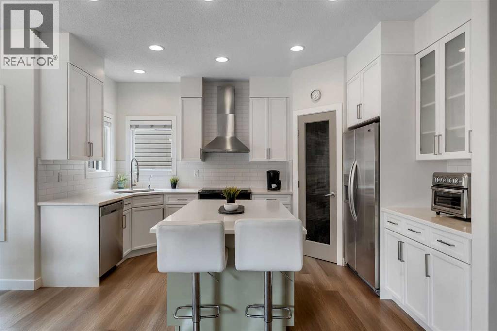 Single Family House for Sale in  Everhollow Rise SW Evergreen Calgary 