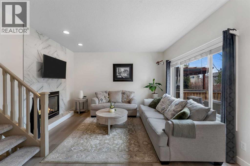 Single Family House for Sale in  Everhollow Rise SW Evergreen Calgary 