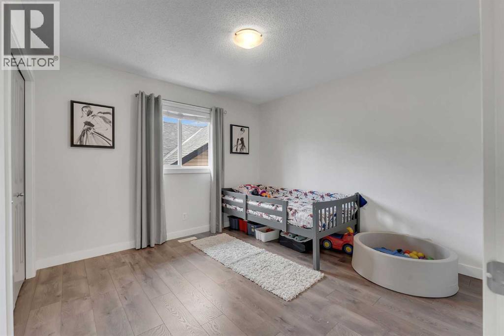 Single Family House for Sale in  Everhollow Rise SW Evergreen Calgary 