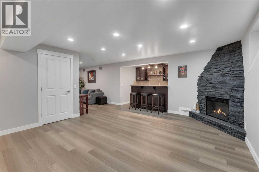 Single Family House for Sale in  Everhollow Rise SW Evergreen Calgary 