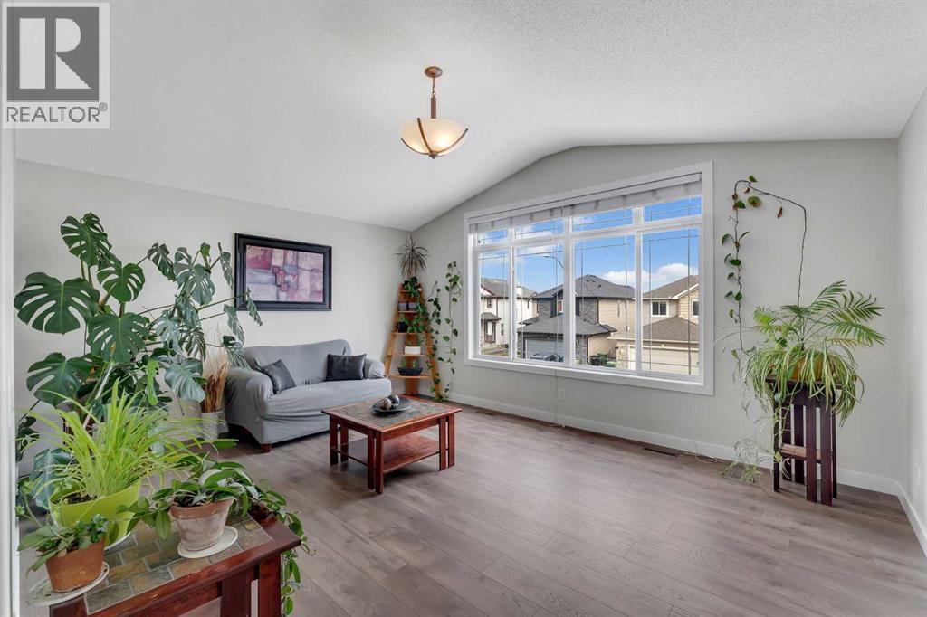 Single Family House for Sale in  Everhollow Rise SW Evergreen Calgary 