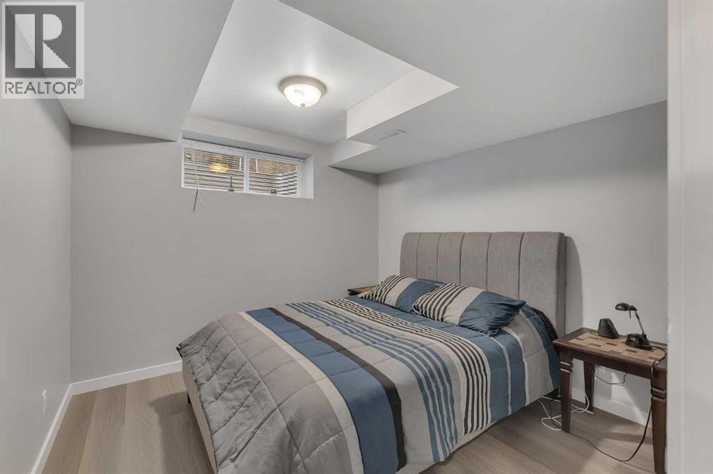 Single Family House for Sale in  Everhollow Rise SW Evergreen Calgary 