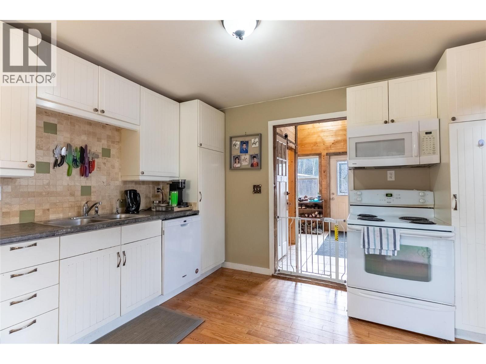  1556 CHASM Road, Clinton