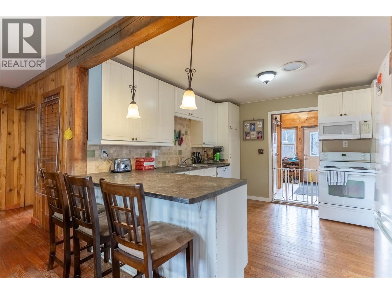  1556 CHASM Road, Clinton