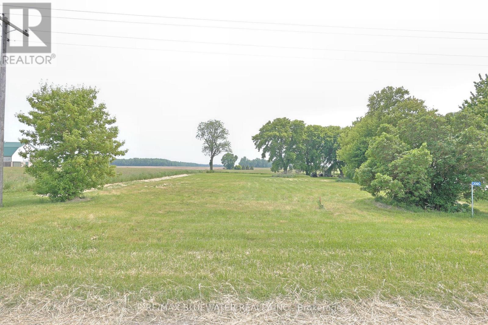 2095 MOUNT CARMEL DRIVE