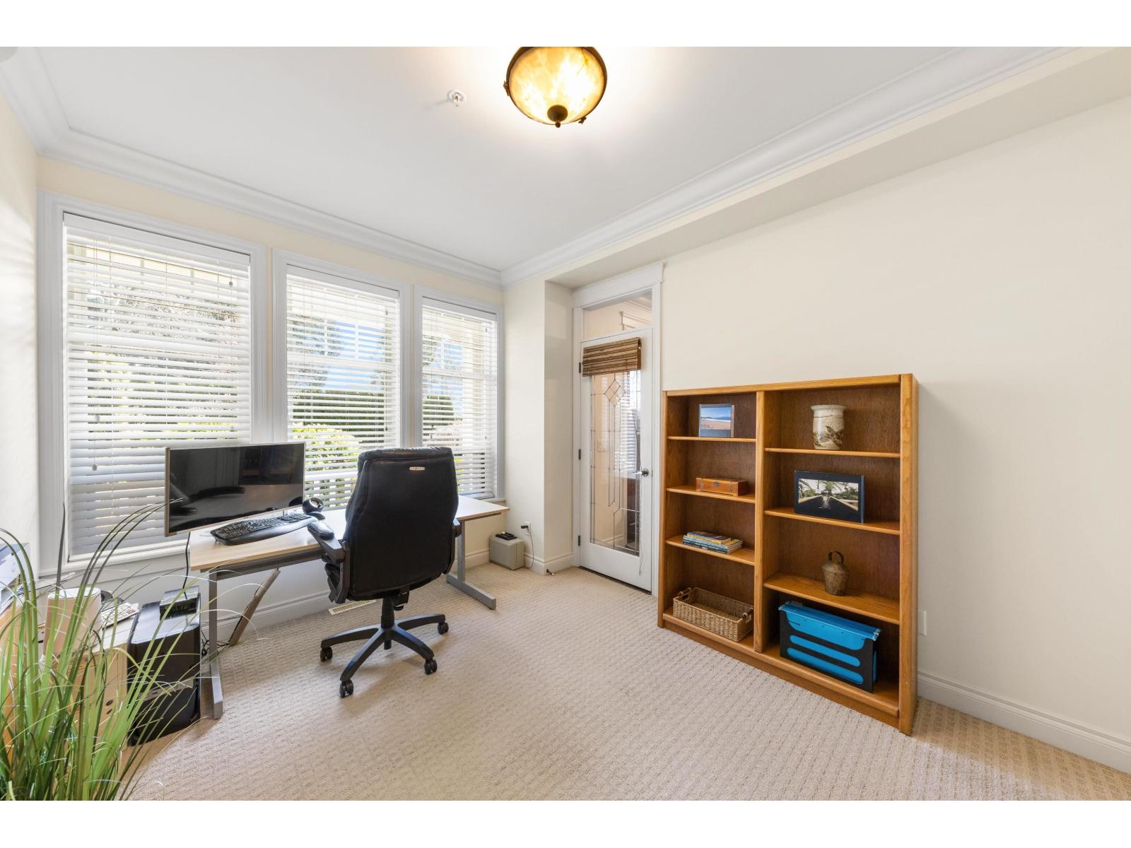 13785 MARINE DRIVE, White Rock