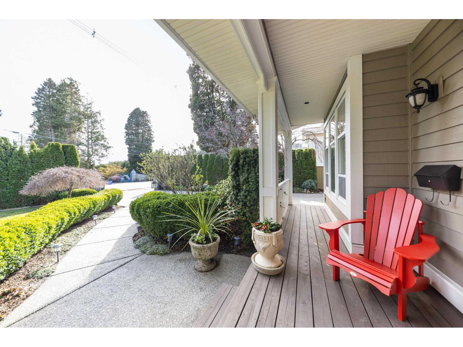 13785 MARINE DRIVE, White Rock