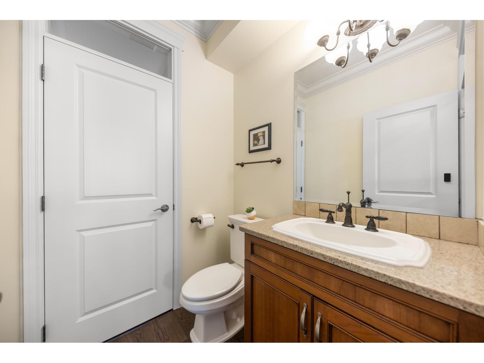 13785 MARINE DRIVE, White Rock