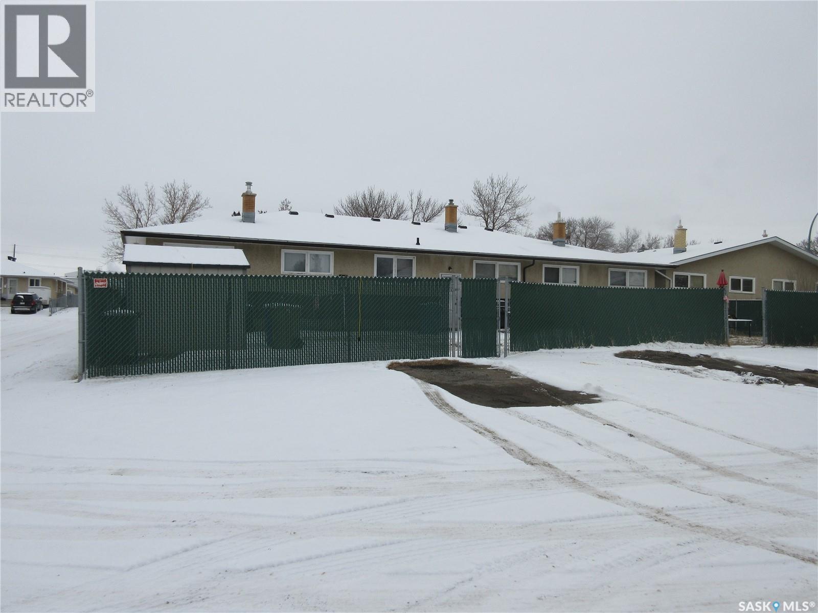 #182 ROTHWELL CRESCENT - 5
