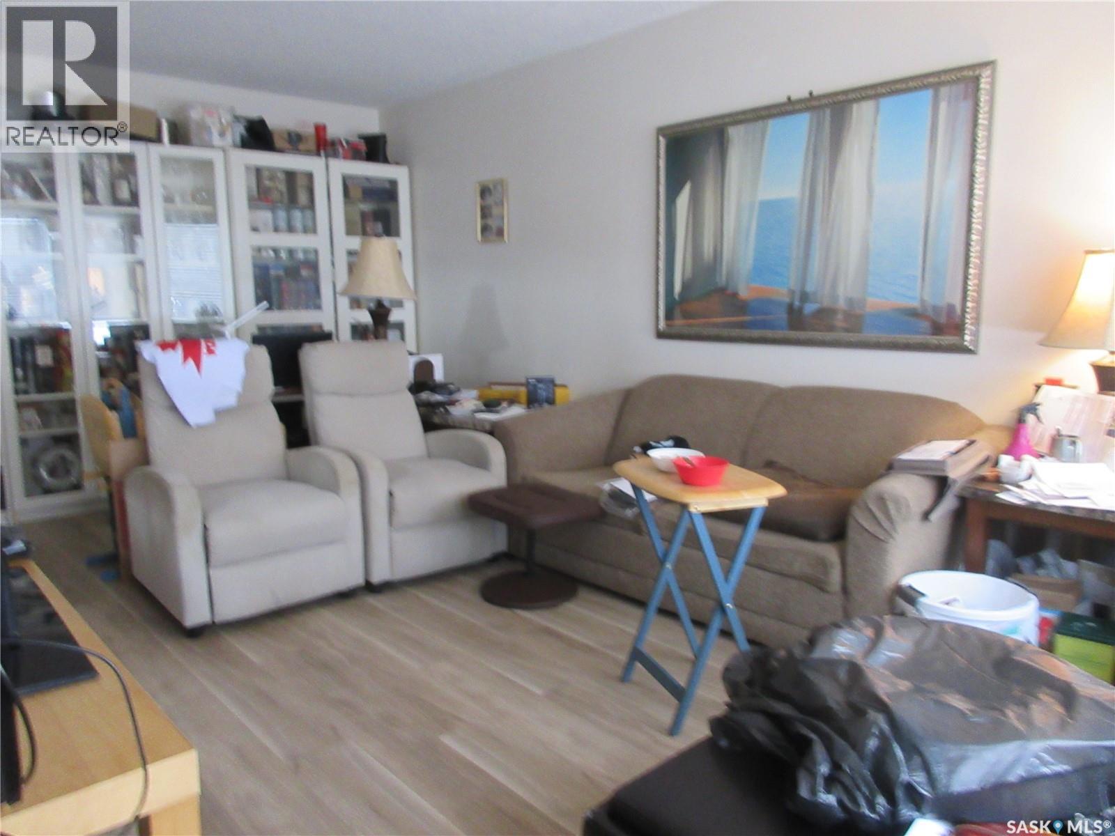 #182 ROTHWELL CRESCENT - 9