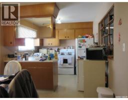 Kitchen - 182 Rothwell Crescent, Regina, SK S4N1R8 Photo 11