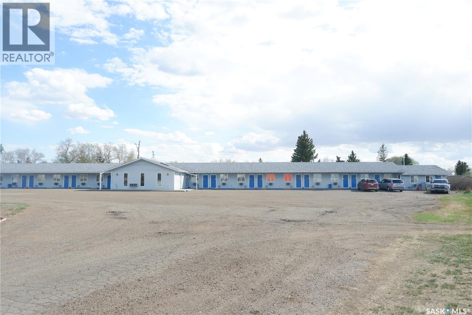 143 Railway AVENUE - photo 3