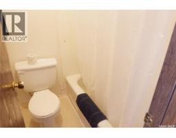 143 Railway Avenue, Coronach, SK S0H0Z0 Photo 16