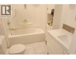143 Railway Avenue, Coronach, SK S0H0Z0 Photo 30