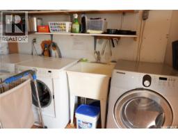 143 Railway Avenue, Coronach, SK S0H0Z0 Photo 31