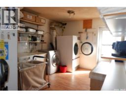 143 Railway Avenue, Coronach, SK S0H0Z0 Photo 35