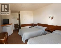 143 Railway Avenue, Coronach, SK S0H0Z0 Photo 9