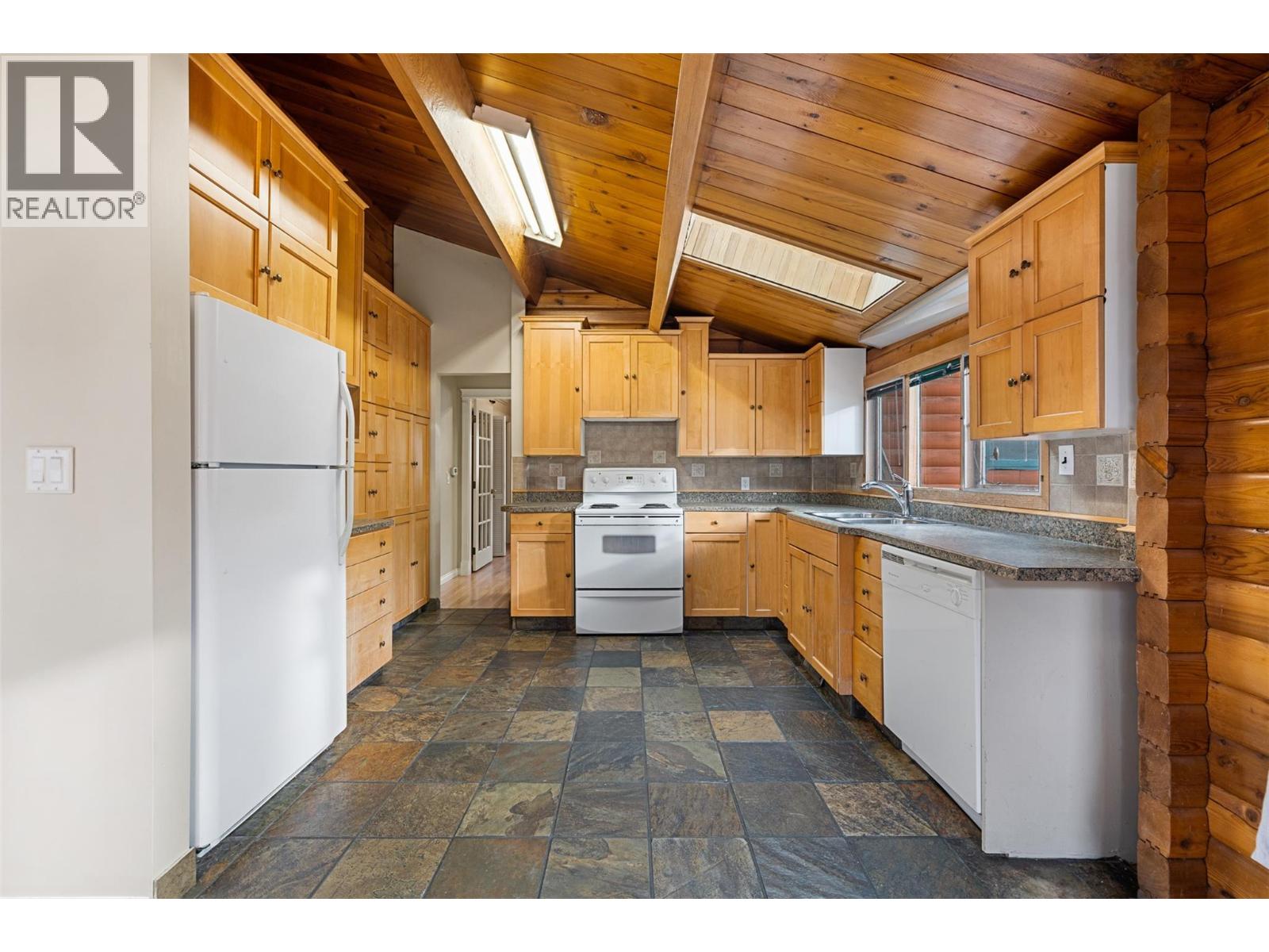 5267 CHUTE LAKE ROAD - 10