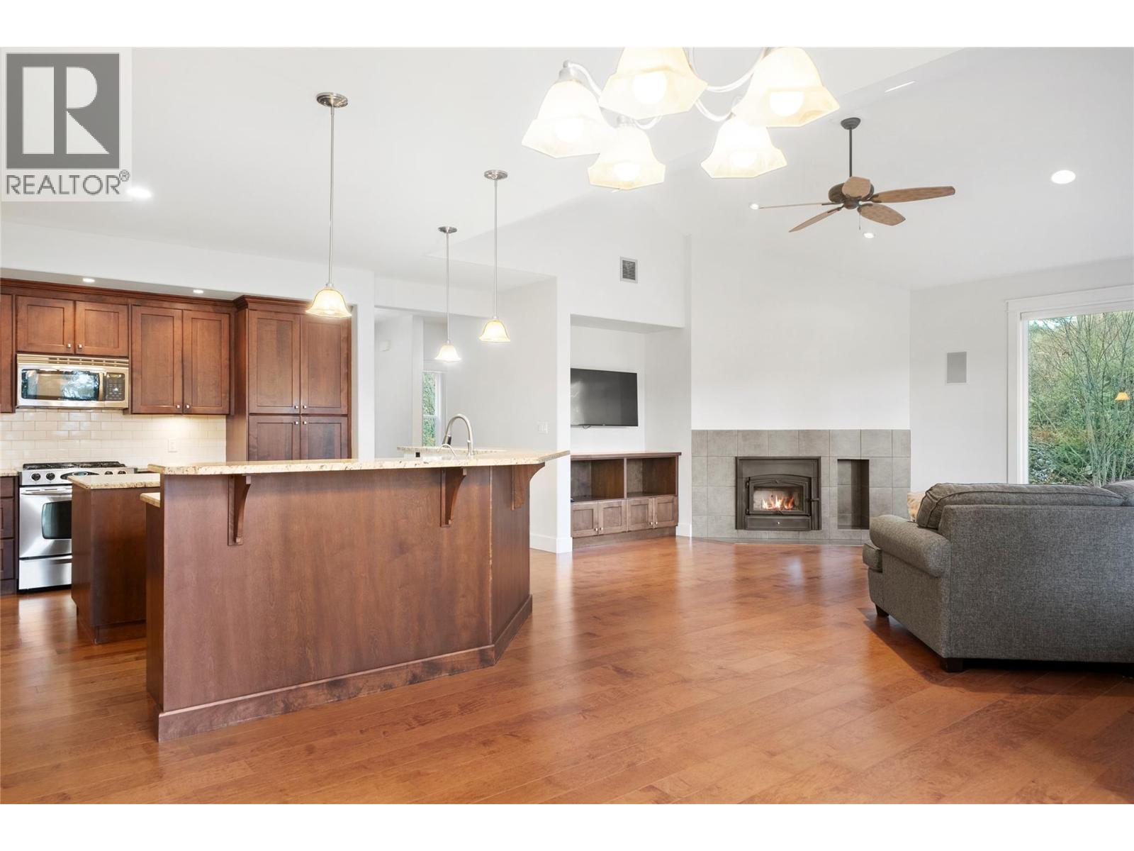 385 RIVERWIND DRIVE - 15