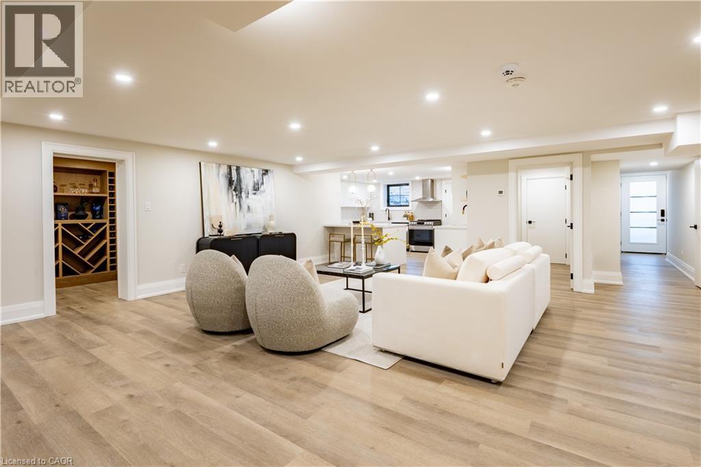 841 DANFORTH Place - 25