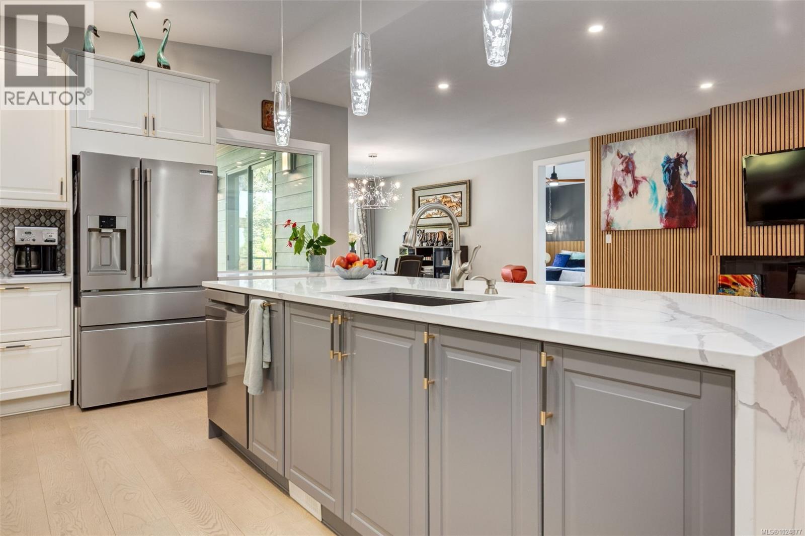 10333 CHEMAINUS RD - 7