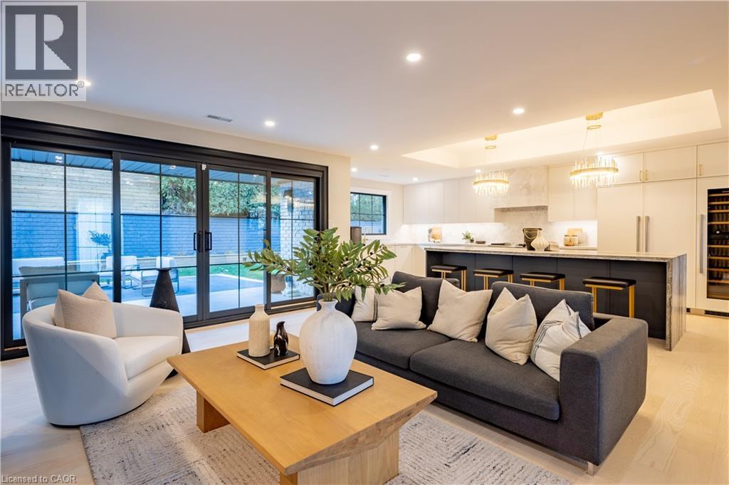 841 DANFORTH Place - 10
