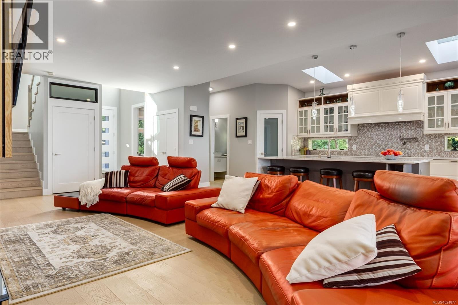 10333 Chemainus Rd - 10
