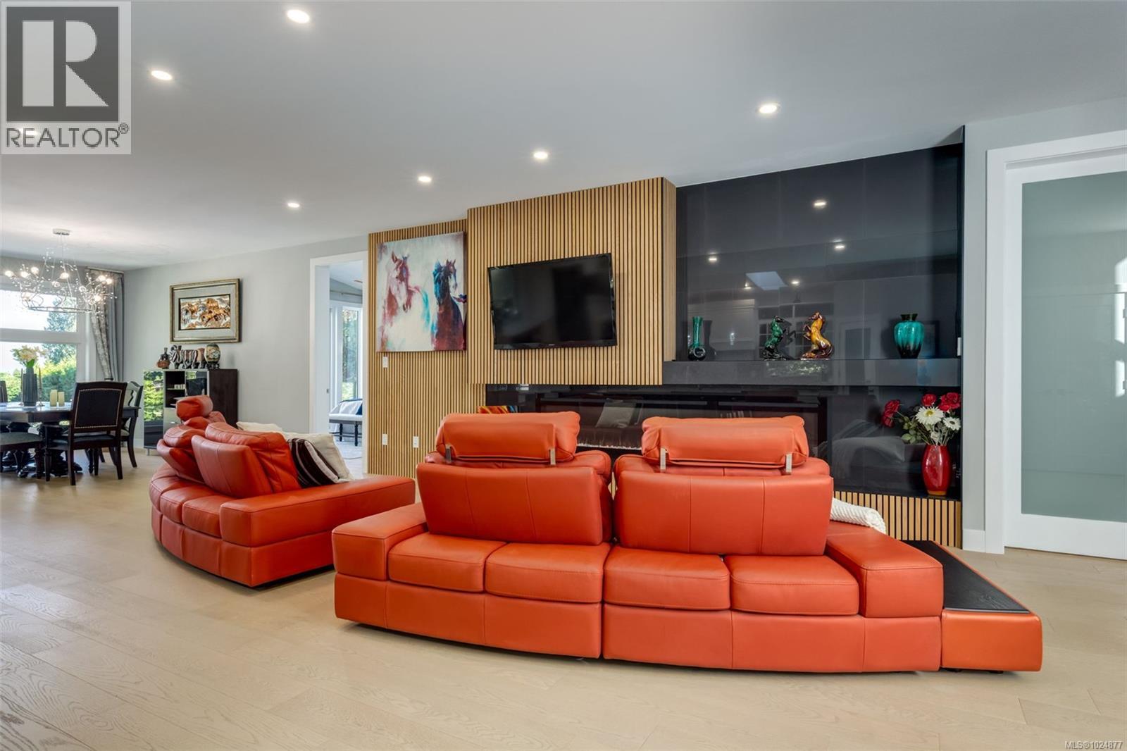 10333 Chemainus Rd - 12