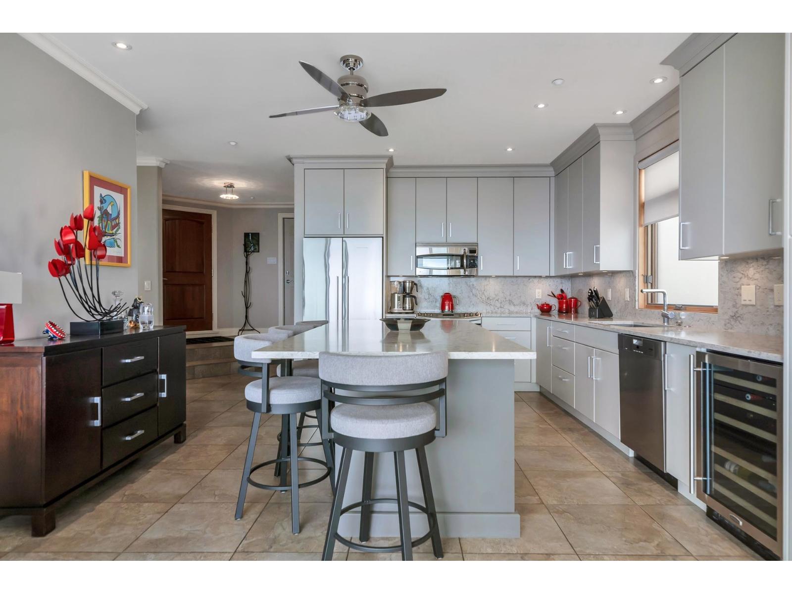 15364 VICTORIA AVENUE STREET, White Rock