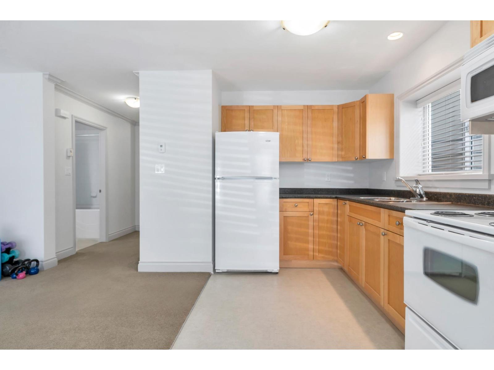 15364 VICTORIA AVENUE STREET, White Rock