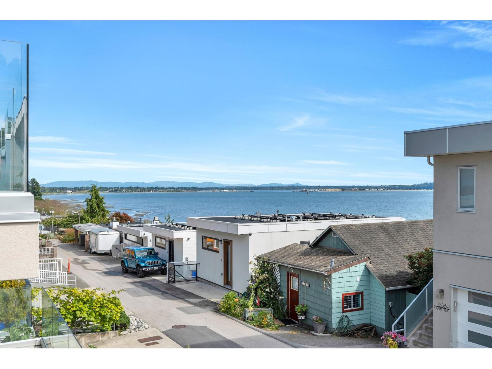 15364 VICTORIA AVENUE STREET, White Rock