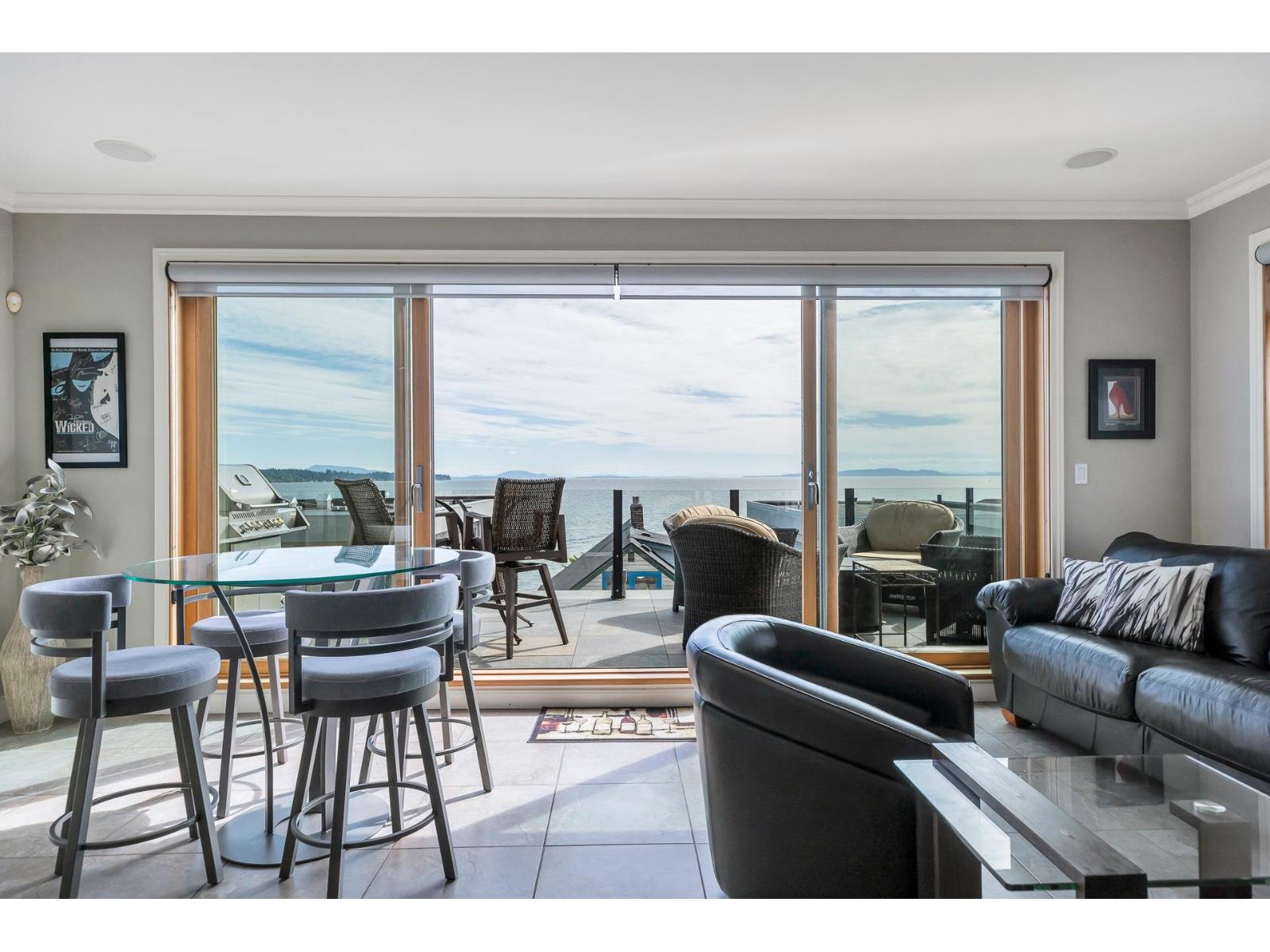 15364 VICTORIA AVENUE STREET, White Rock