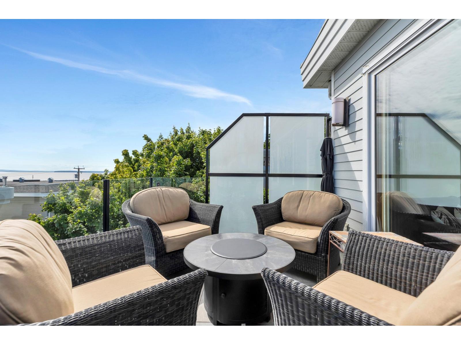 15364 VICTORIA AVENUE STREET, White Rock