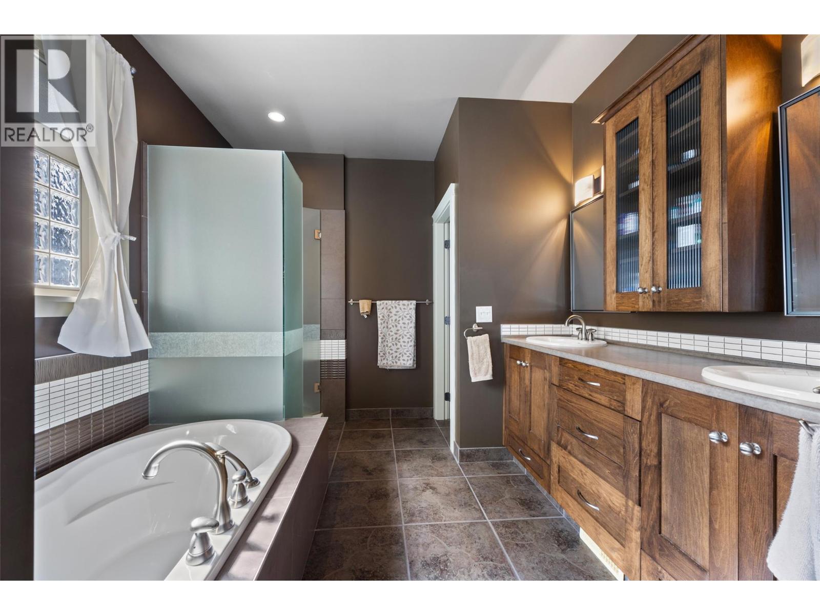 2510 WILLOWBRAE Court, Kamloops