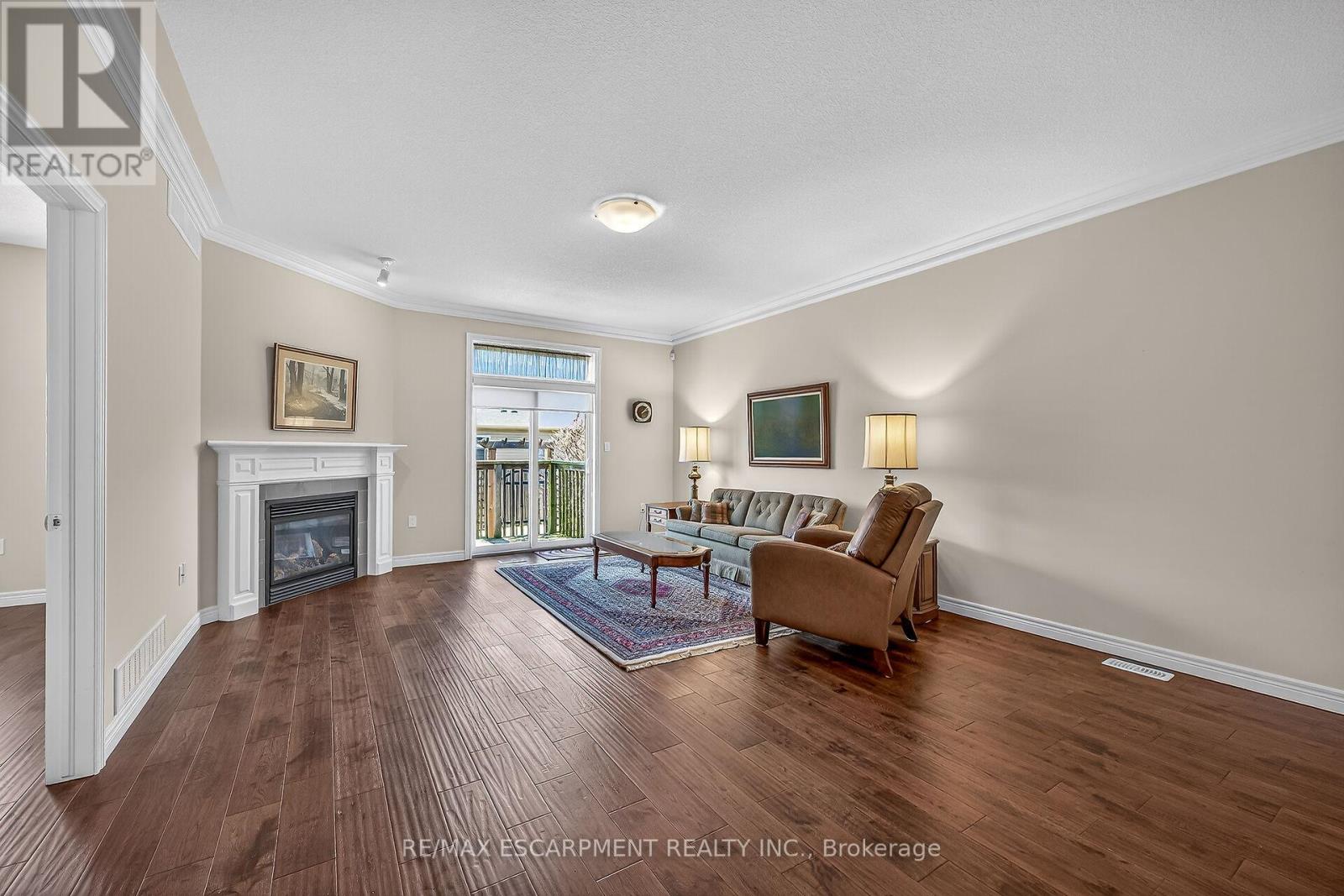 18 ECKER LANE - 12