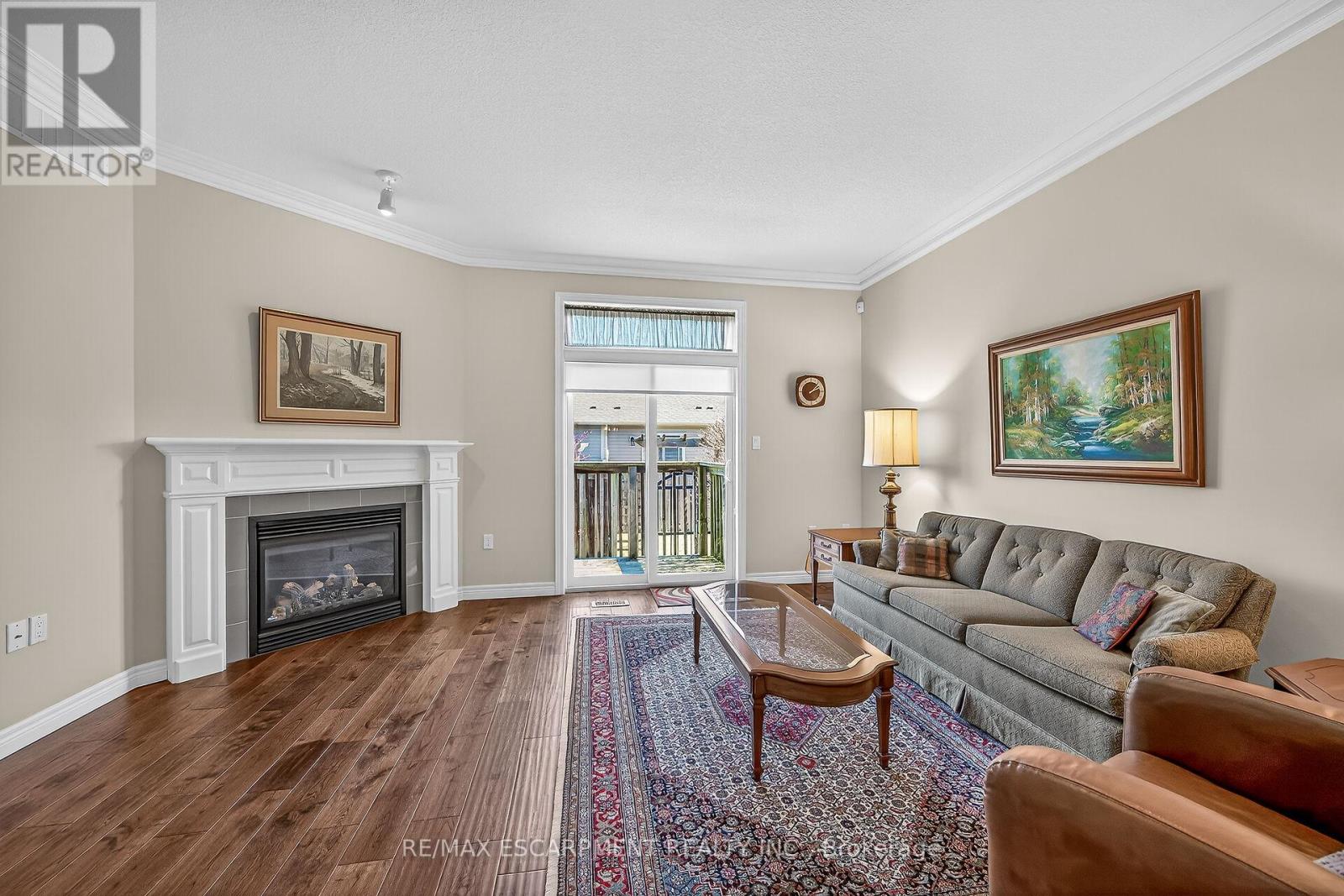 18 ECKER LANE - 13