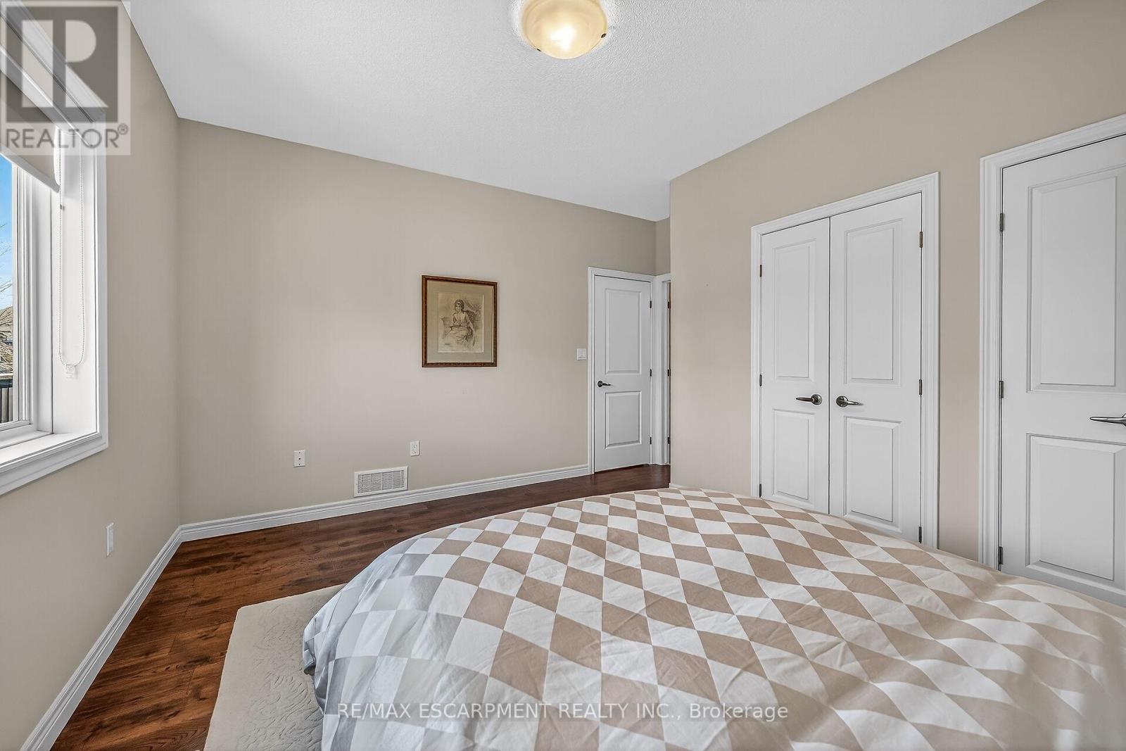 18 ECKER LANE - 17