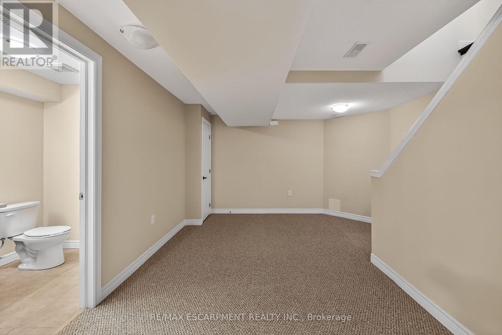18 ECKER LANE - 23