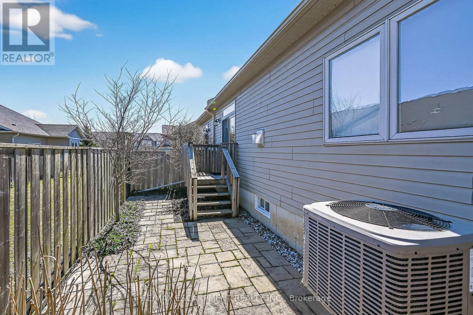 18 ECKER LANE - 29