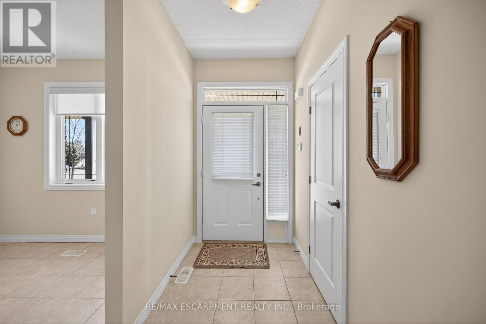 18 ECKER LANE - 5