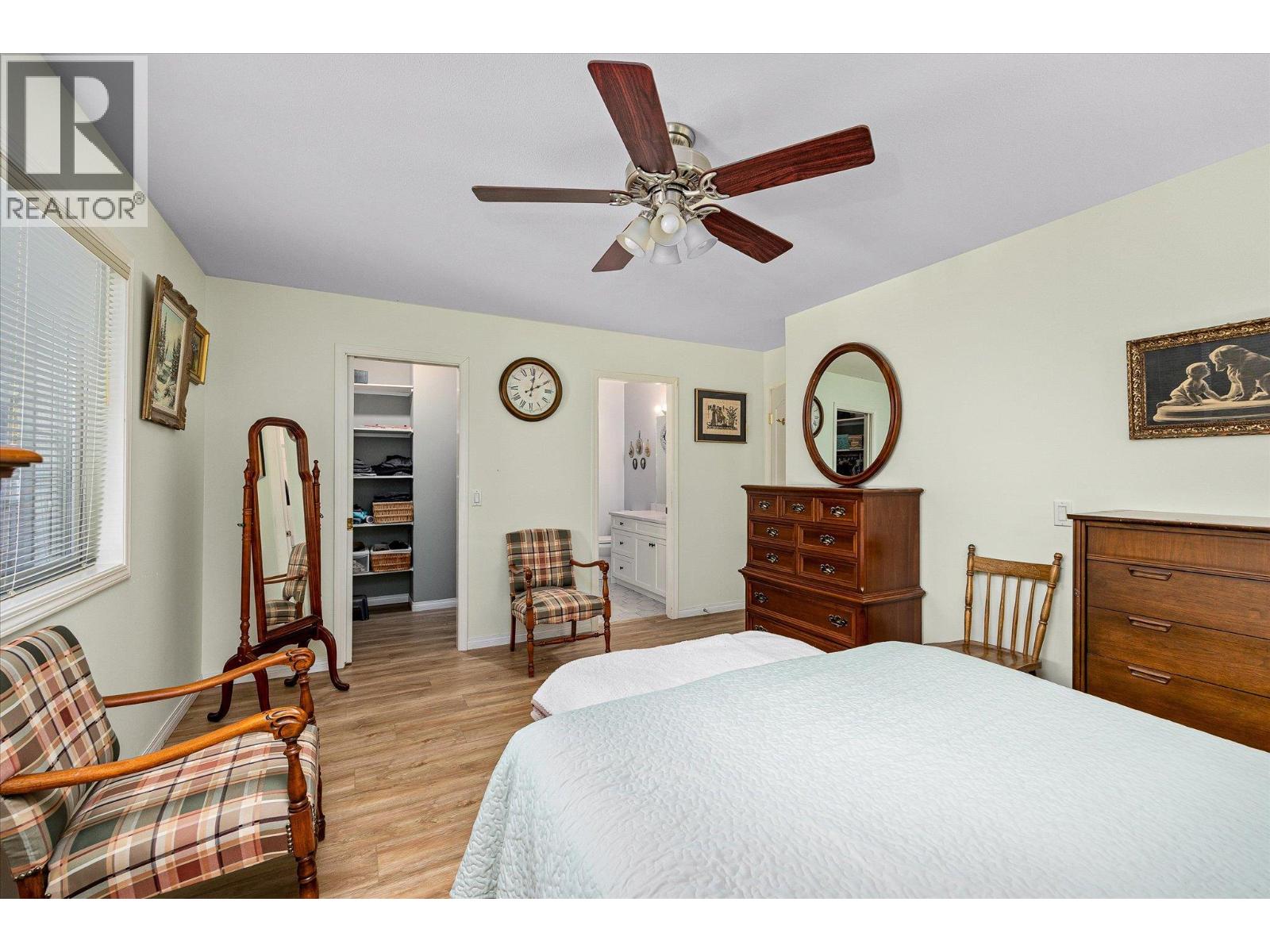 1160 Kneller Court, Kelowna