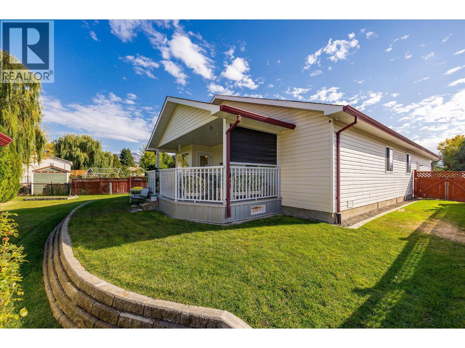 1160 Kneller Court, Kelowna