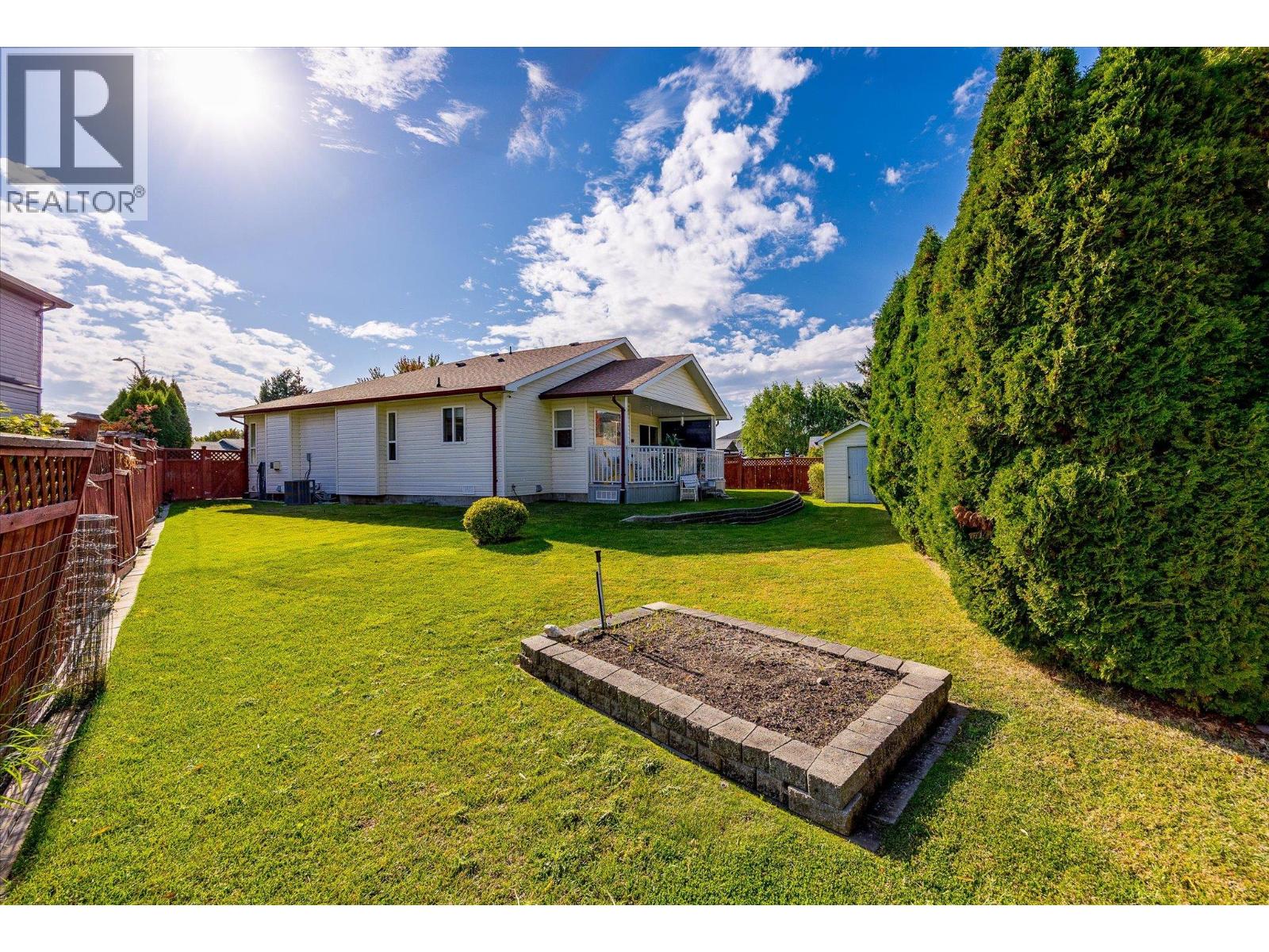 1160 Kneller Court, Kelowna