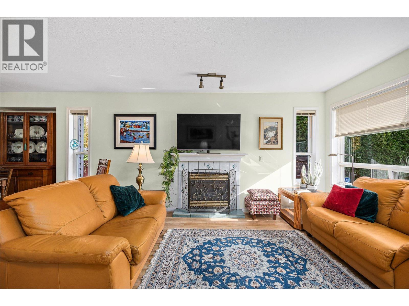 1160 Kneller Court, Kelowna