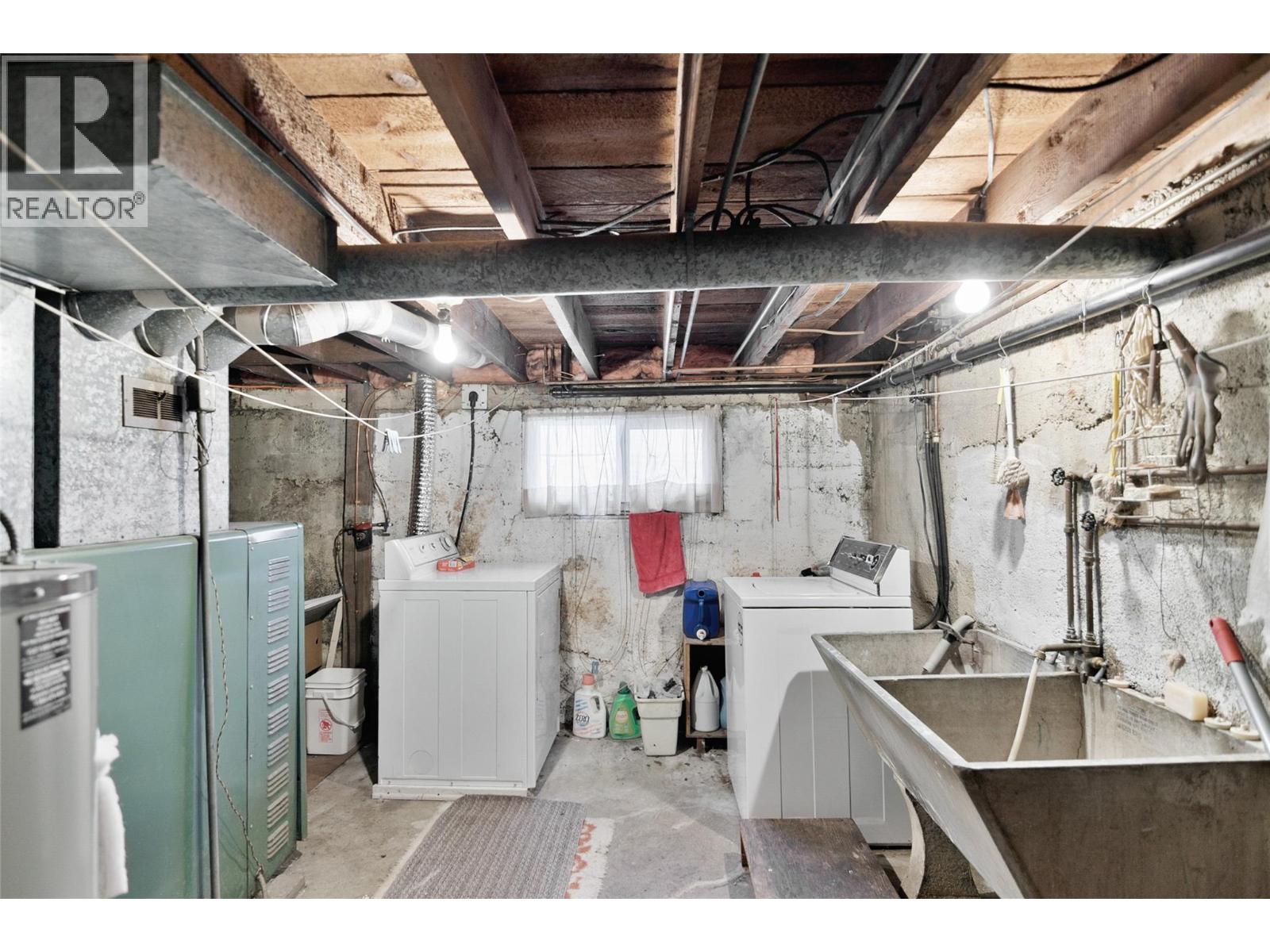 1202 First Street, Revelstoke