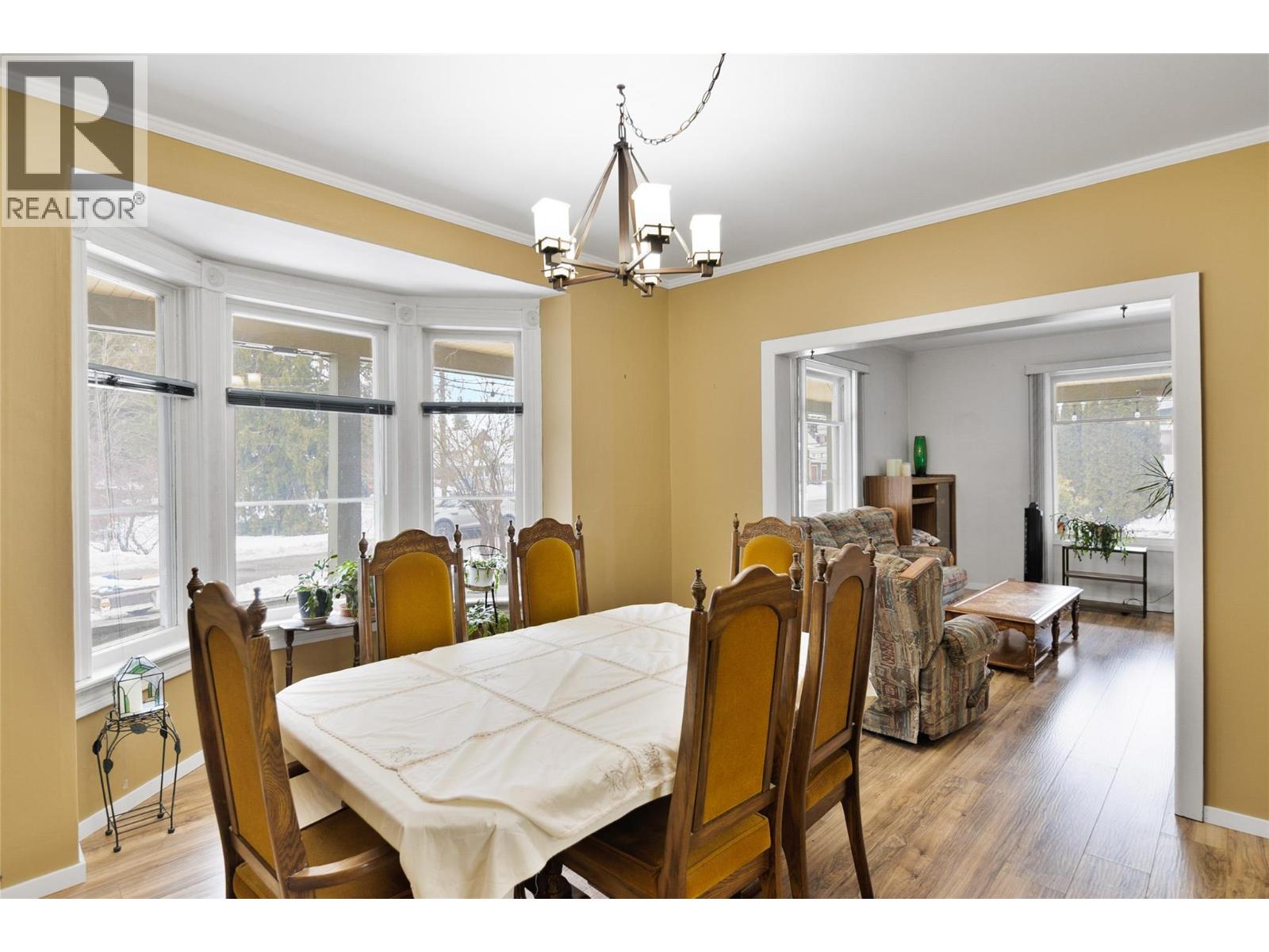 1202 First Street, Revelstoke