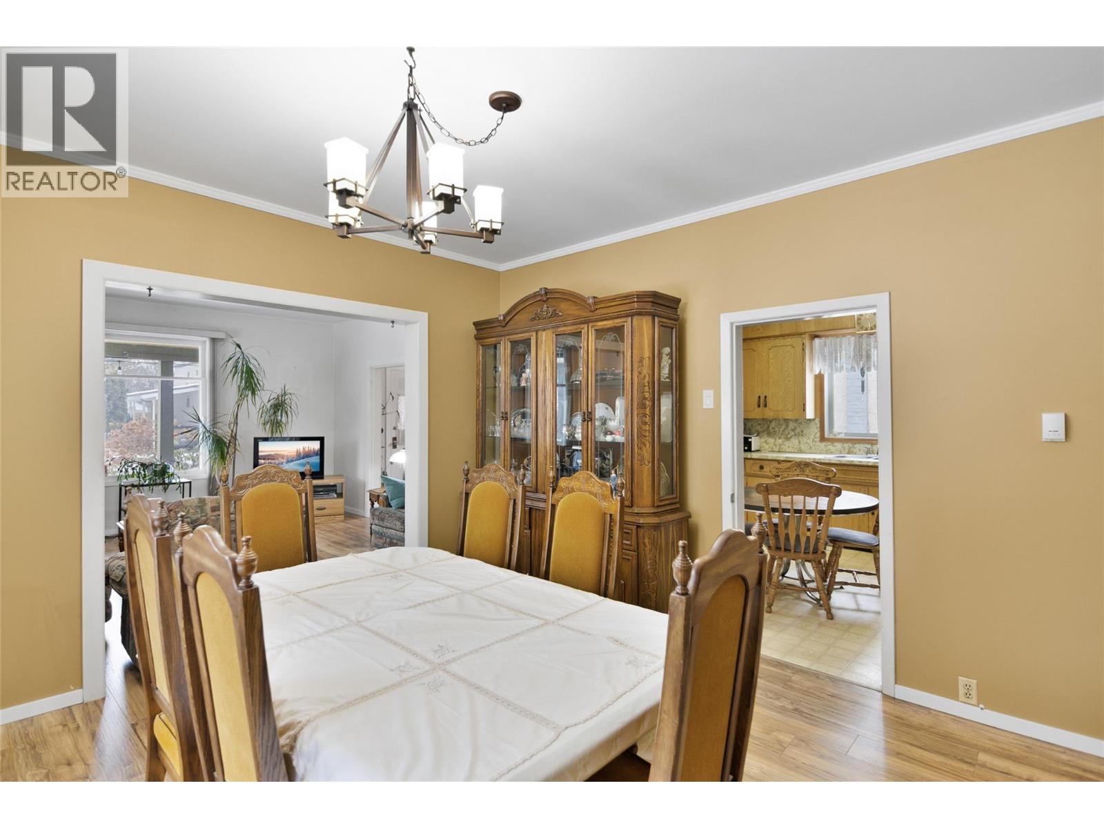 1202 First Street, Revelstoke